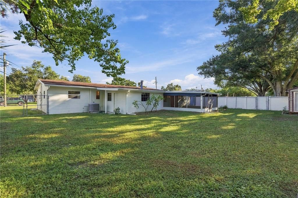 For Sale: $474,900 (4 beds, 2 baths, 1896 Square Feet)