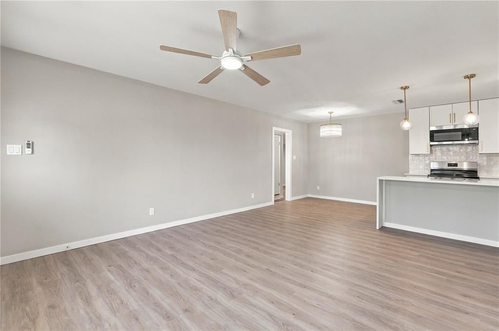 For Sale: $474,900 (4 beds, 2 baths, 1896 Square Feet)