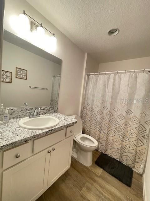 В аренду: $1,990 (2 спален, 2 ванн, 1203 Квадратных фут)