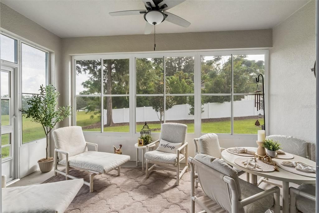 Activo con contrato: $375,000 (4 camas, 3 baños, 2077 Pies cuadrados)