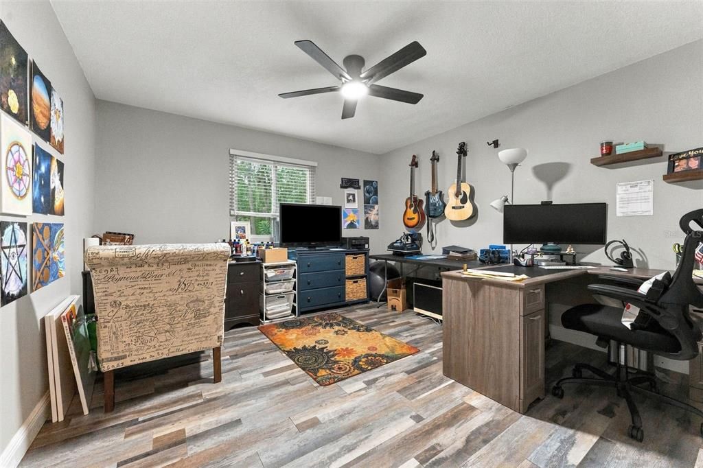 En Venta: $388,000 (4 camas, 2 baños, 1672 Pies cuadrados)