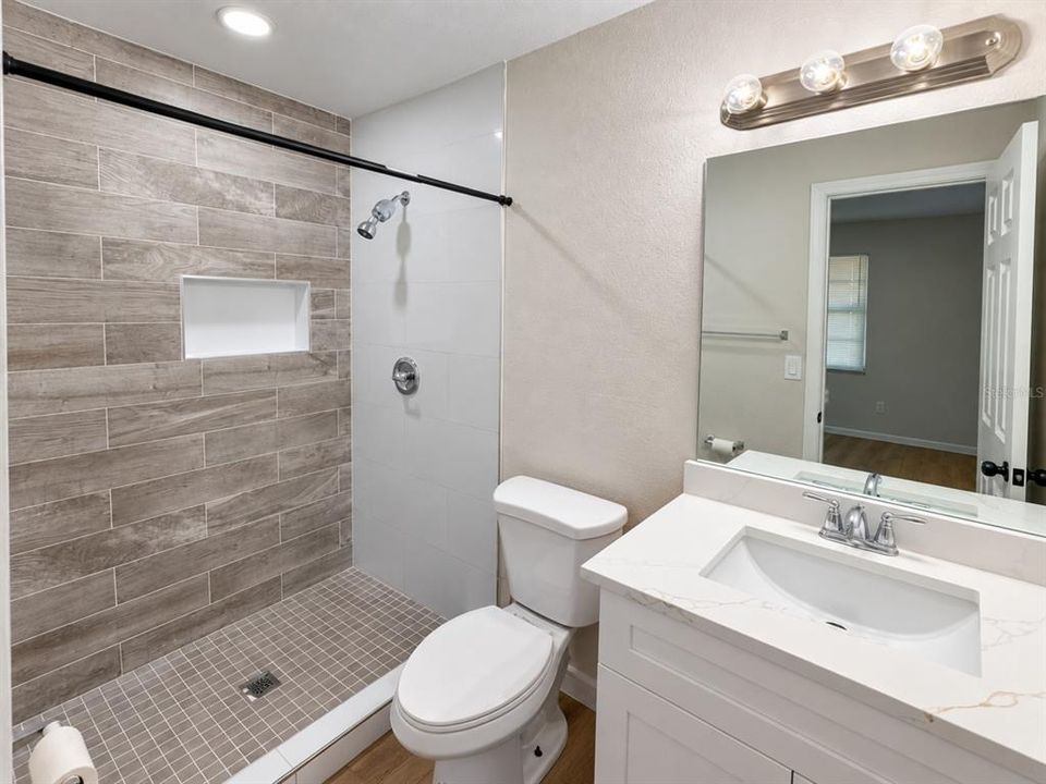 В аренду: $2,250 (4 спален, 2 ванн, 1324 Квадратных фут)