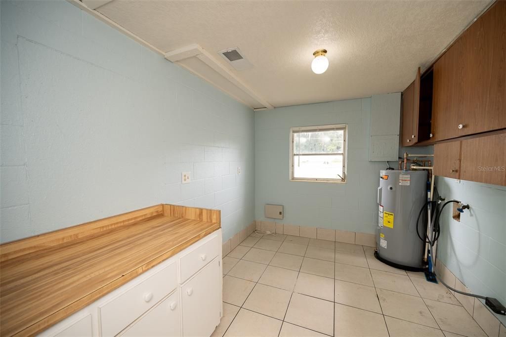 В аренду: $1,995 (4 спален, 2 ванн, 1404 Квадратных фут)