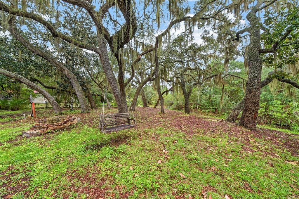 For Sale: $149,999 (2 beds, 2 baths, 1712 Square Feet)