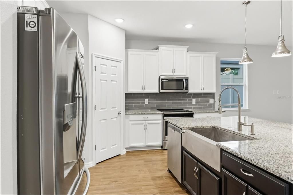 En Venta: $499,900 (3 camas, 3 baños, 2000 Pies cuadrados)