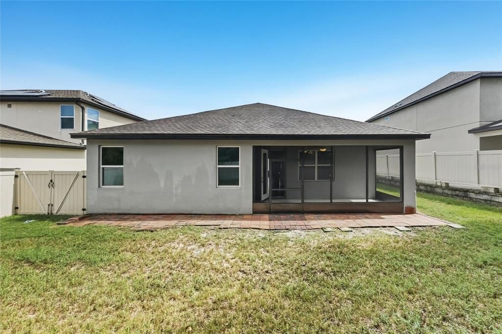 En Venta: $499,900 (3 camas, 3 baños, 2000 Pies cuadrados)