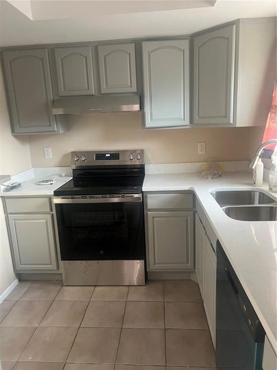 В аренду: $1,950 (2 спален, 1 ванн, 3536 Квадратных фут)