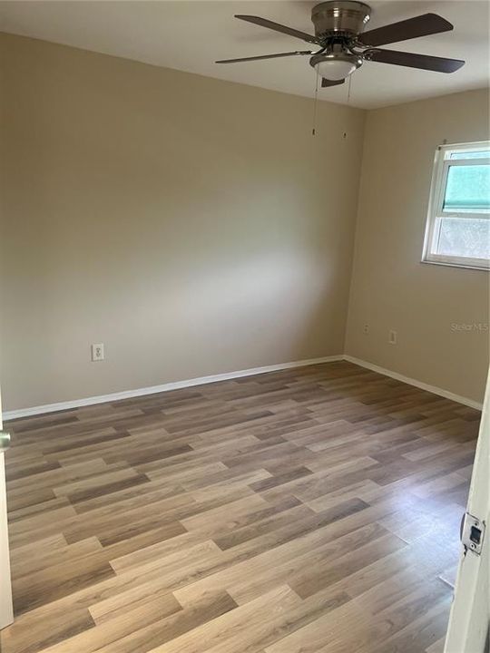 В аренду: $1,950 (2 спален, 1 ванн, 3536 Квадратных фут)