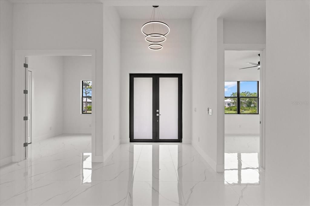 En Venta: $1,150,000 (4 camas, 3 baños, 2813 Pies cuadrados)