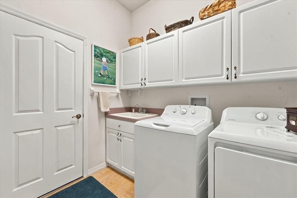 For Sale: $397,750 (3 beds, 2 baths, 2535 Square Feet)
