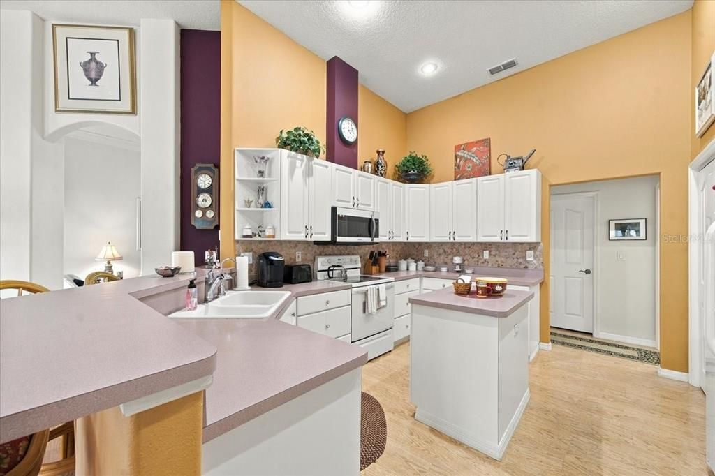 For Sale: $397,750 (3 beds, 2 baths, 2535 Square Feet)
