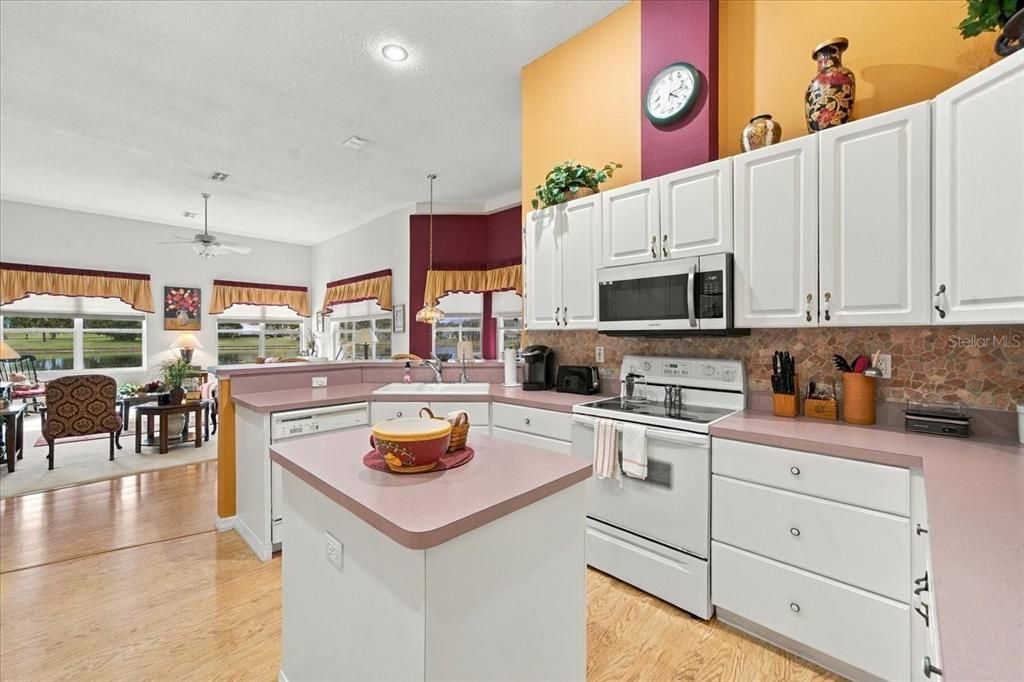 For Sale: $397,750 (3 beds, 2 baths, 2535 Square Feet)