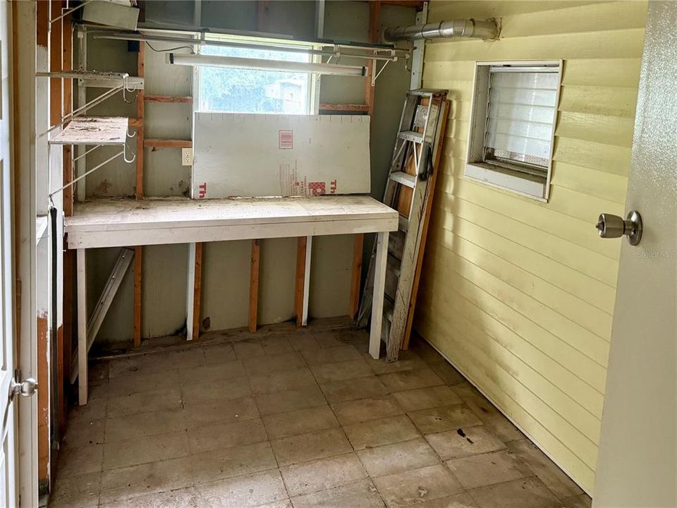 На продажу: $79,000 (2 спален, 1 ванн, 922 Квадратных фут)
