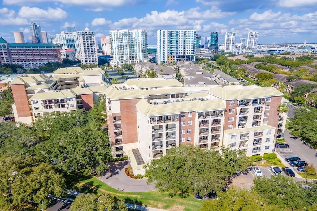 На продажу: $495,000 (2 спален, 2 ванн, 1121 Квадратных фут)