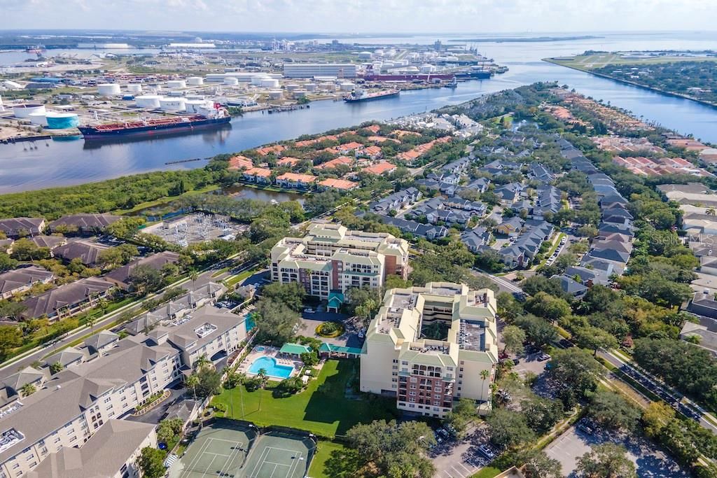 На продажу: $495,000 (2 спален, 2 ванн, 1121 Квадратных фут)