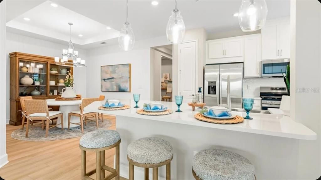 For Sale: $464,573 (2 beds, 2 baths, 1533 Square Feet)