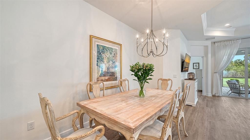 For Sale: $465,000 (2 beds, 2 baths, 1617 Square Feet)