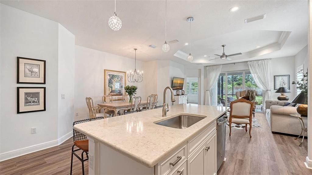 For Sale: $465,000 (2 beds, 2 baths, 1617 Square Feet)