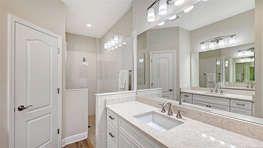 For Sale: $465,000 (2 beds, 2 baths, 1617 Square Feet)