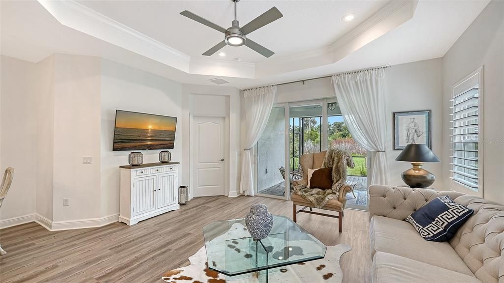 For Sale: $465,000 (2 beds, 2 baths, 1617 Square Feet)