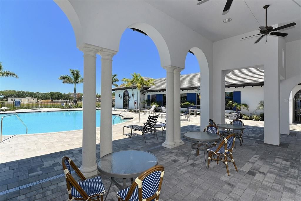 For Sale: $465,000 (2 beds, 2 baths, 1617 Square Feet)