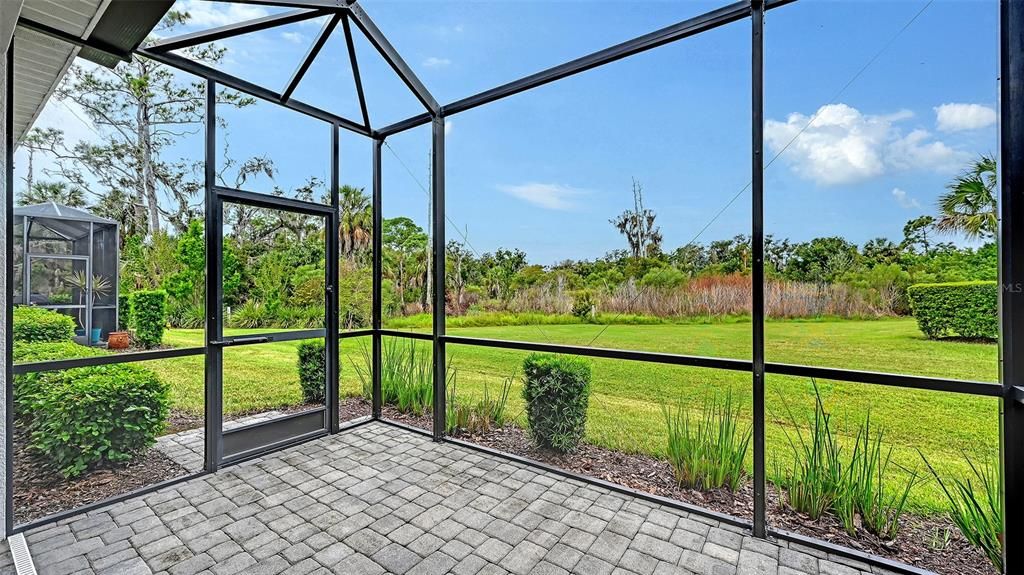For Sale: $465,000 (2 beds, 2 baths, 1617 Square Feet)