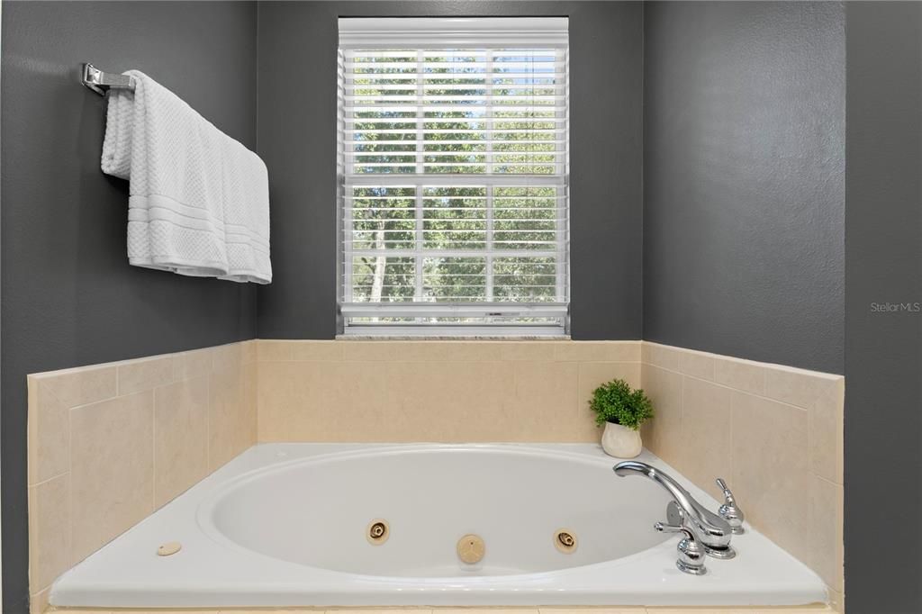 Active With Contract: $879,000 (4 beds, 3 baths, 2128 Square Feet)