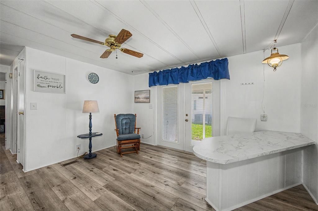 For Sale: $144,900 (2 beds, 2 baths, 1234 Square Feet)