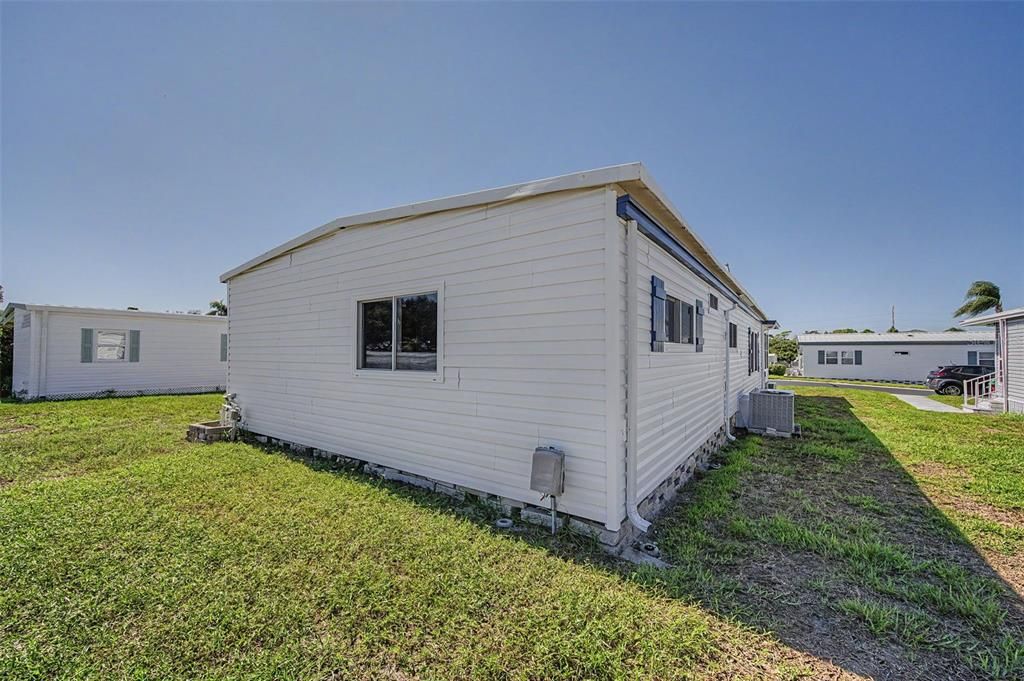 For Sale: $144,900 (2 beds, 2 baths, 1234 Square Feet)