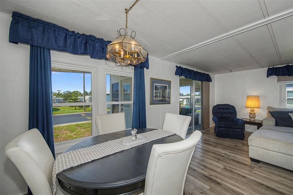 For Sale: $144,900 (2 beds, 2 baths, 1234 Square Feet)