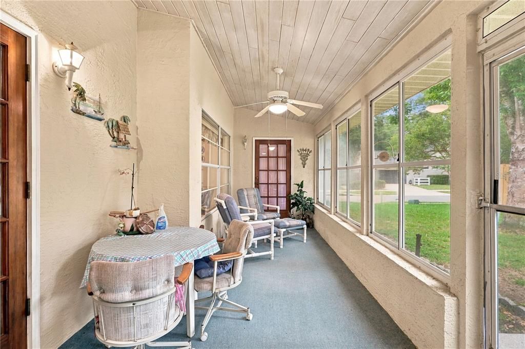 En Venta: $560,000 (3 camas, 2 baños, 2304 Pies cuadrados)