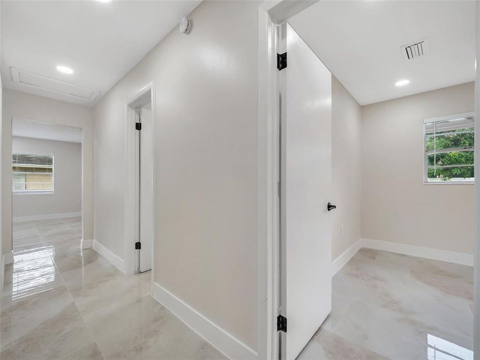 На продажу: $473,000 (4 спален, 2 ванн, 1544 Квадратных фут)
