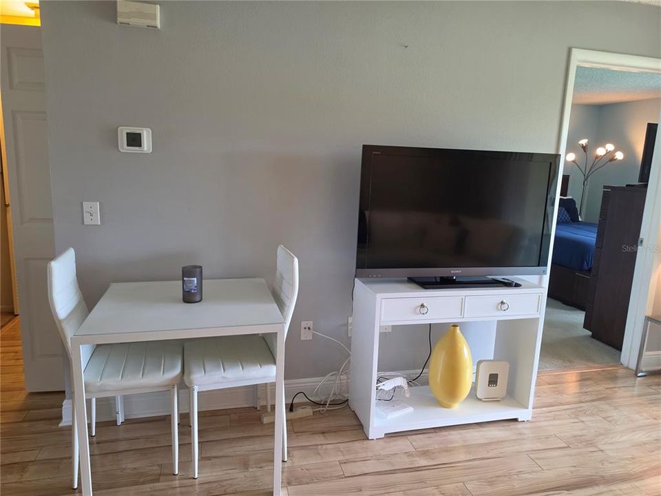 В аренду: $2,400 (2 спален, 2 ванн, 910 Квадратных фут)