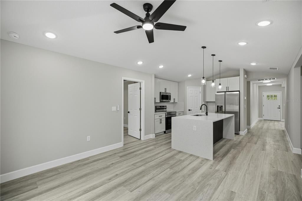 En Venta: $314,500 (3 camas, 2 baños, 1590 Pies cuadrados)