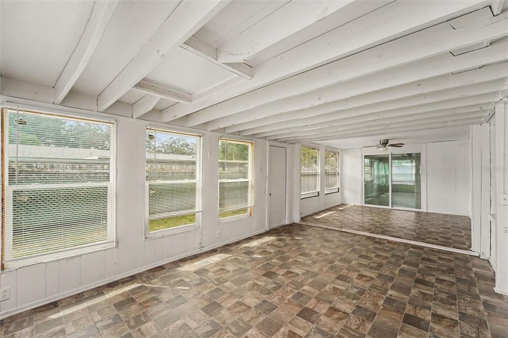 En Venta: $244,900 (3 camas, 2 baños, 1310 Pies cuadrados)