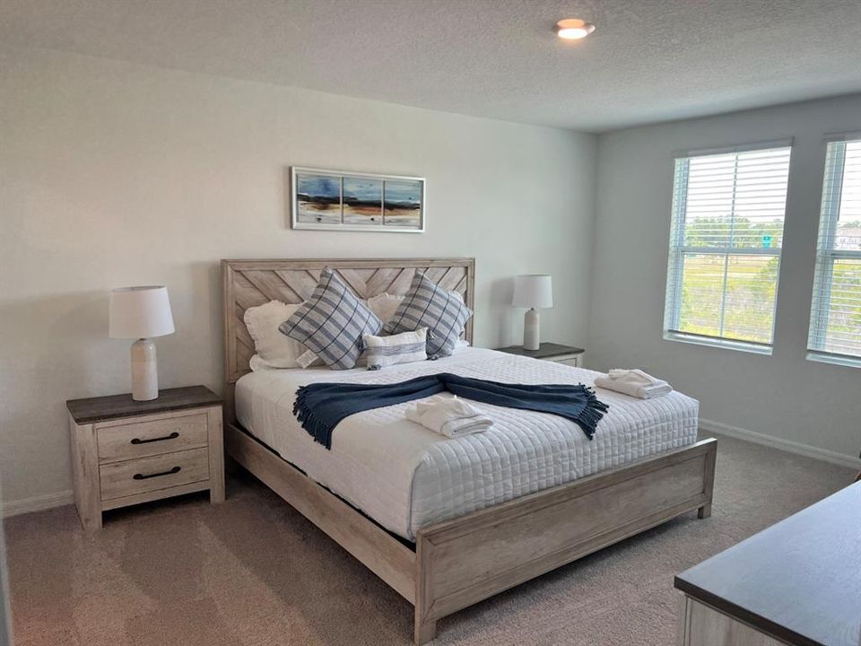 For Rent: $2,400 (3 beds, 2 baths, 1653 Square Feet)