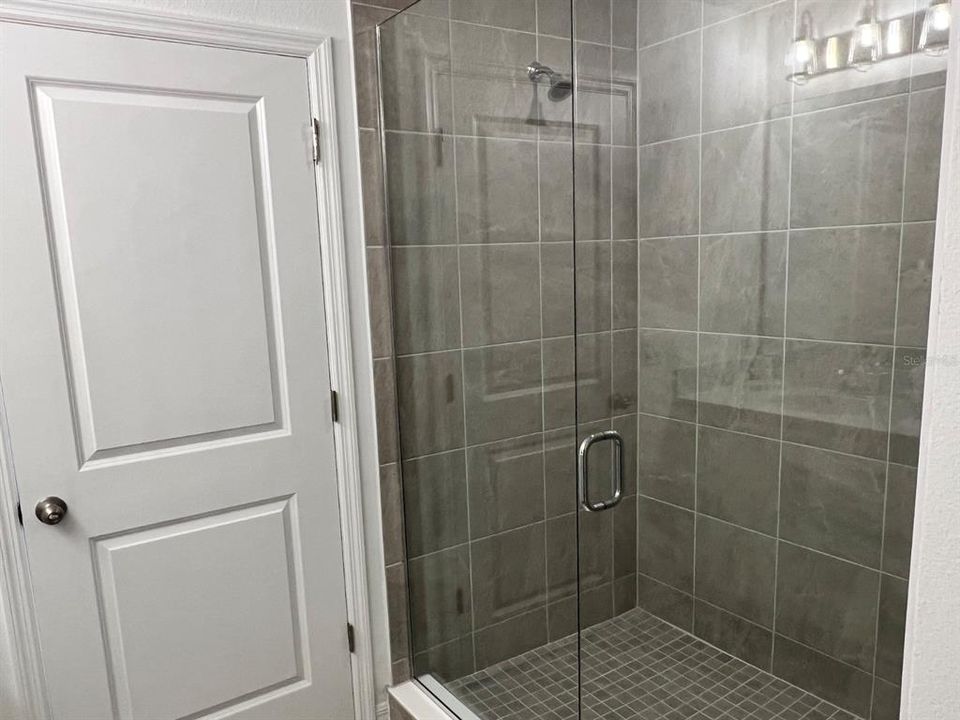 For Rent: $2,400 (3 beds, 2 baths, 1653 Square Feet)