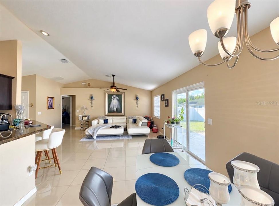 For Sale: $285,000 (3 beds, 2 baths, 1549 Square Feet)