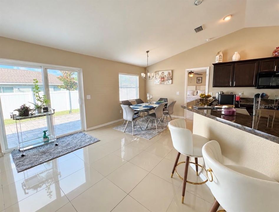 For Sale: $285,000 (3 beds, 2 baths, 1549 Square Feet)