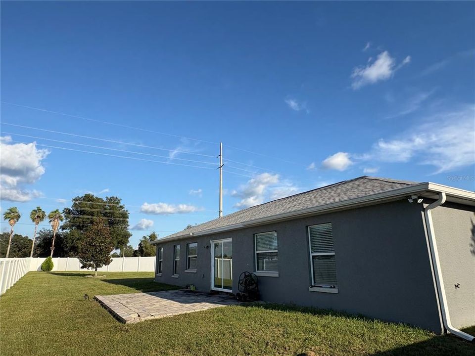 For Sale: $285,000 (3 beds, 2 baths, 1549 Square Feet)