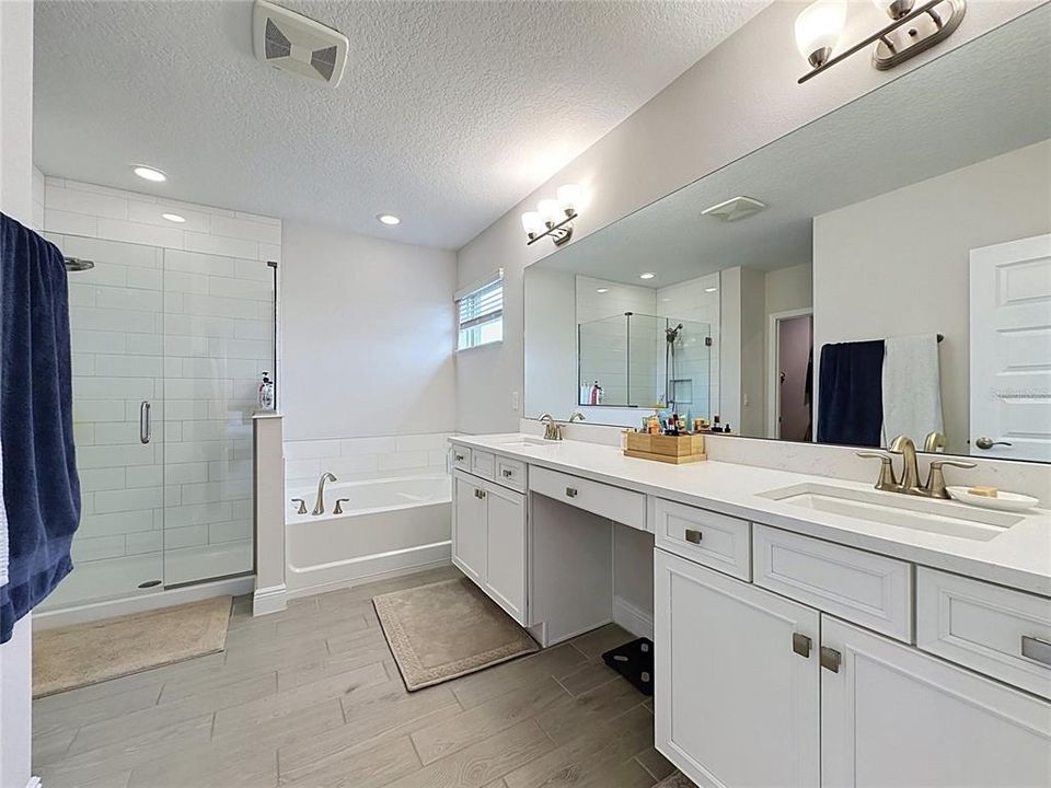 На продажу: $825,000 (5 спален, 4 ванн, 3227 Квадратных фут)