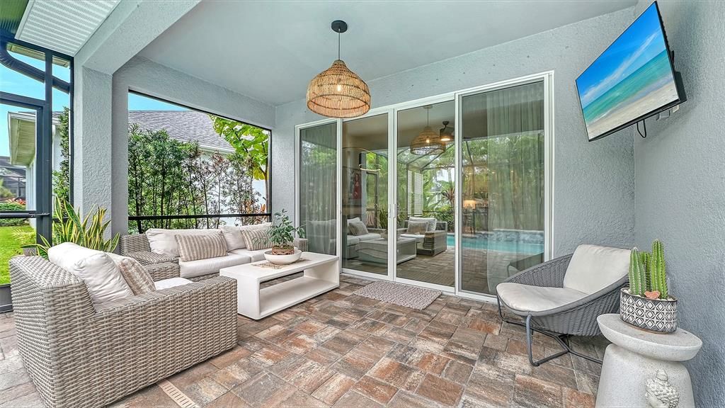 En Venta: $649,900 (3 camas, 2 baños, 2488 Pies cuadrados)