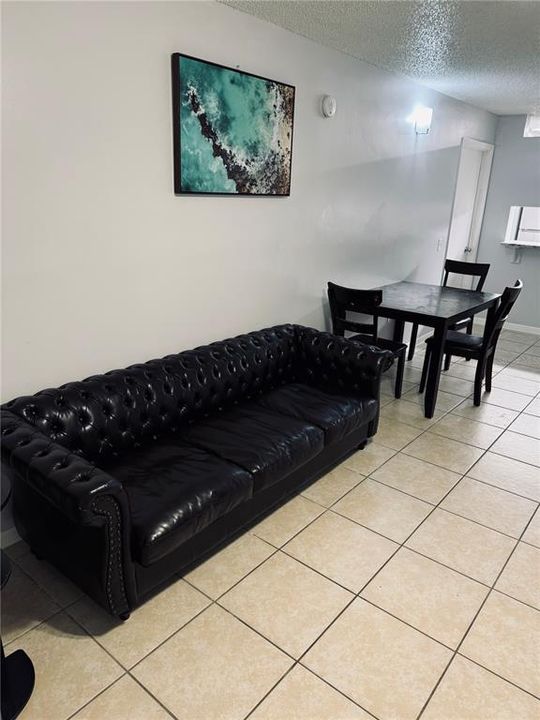 En Renta: $1,600 (4 camas, 4 baños, 1312 Pies cuadrados)