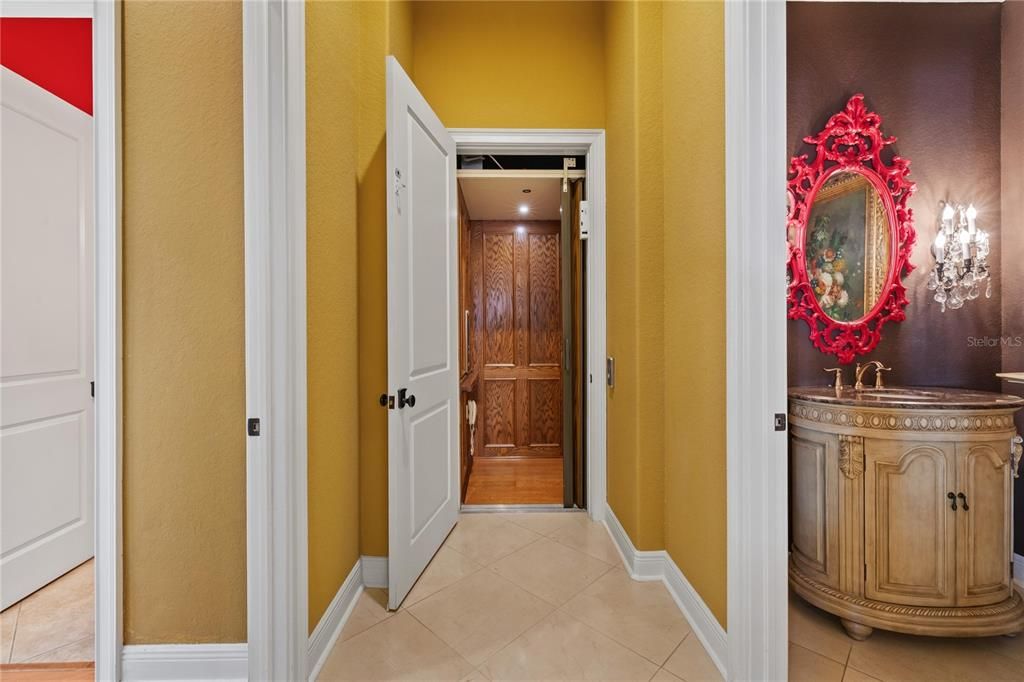 На продажу: $2,599,999 (4 спален, 5 ванн, 5083 Квадратных фут)