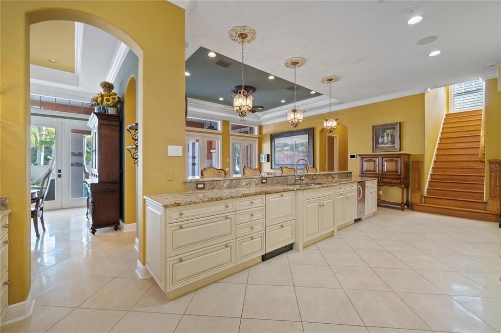На продажу: $2,599,999 (4 спален, 5 ванн, 5083 Квадратных фут)