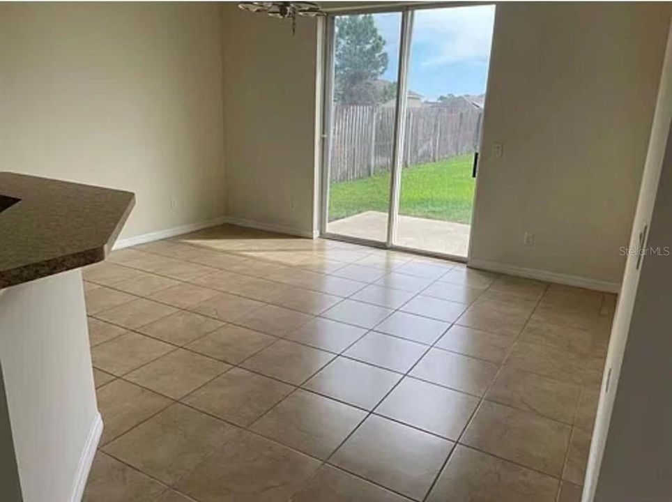 В аренду: $2,400 (3 спален, 2 ванн, 1618 Квадратных фут)