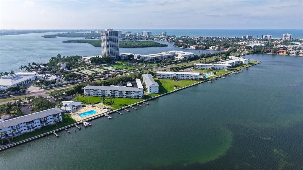 En Venta: $639,900 (2 camas, 2 baños, 938 Pies cuadrados)