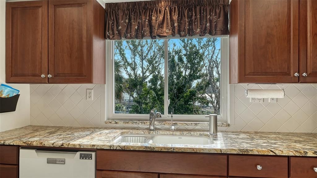 En Venta: $639,900 (2 camas, 2 baños, 938 Pies cuadrados)