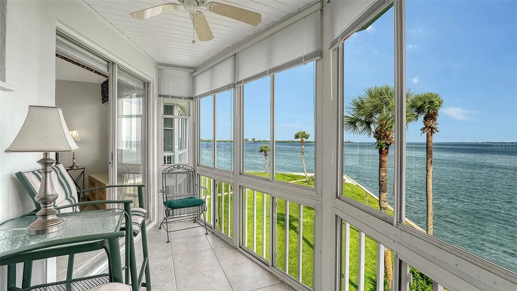 En Venta: $639,900 (2 camas, 2 baños, 938 Pies cuadrados)