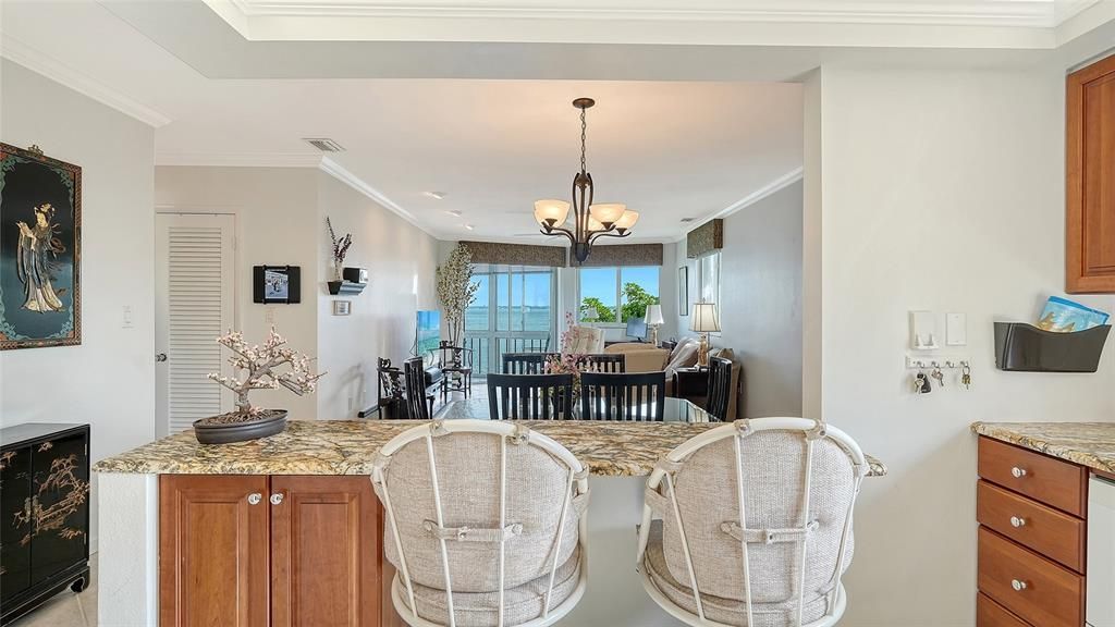 En Venta: $639,900 (2 camas, 2 baños, 938 Pies cuadrados)